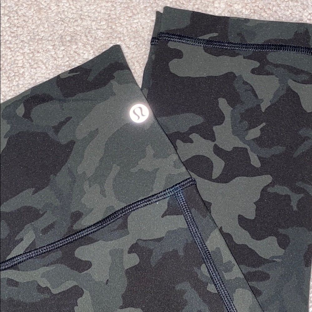 NWOT Lululemon Wunder Unders